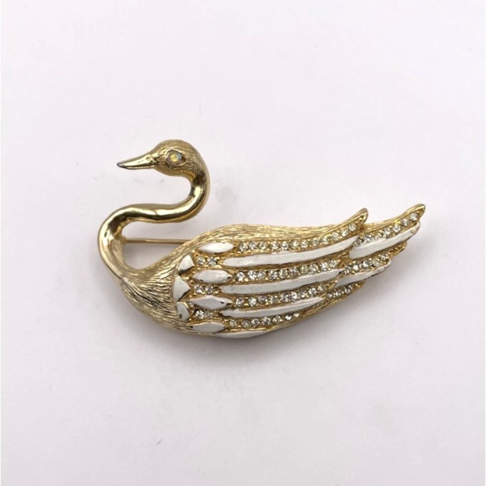 Vintage Swan Brooch White Enamel Wings And Stone Accents